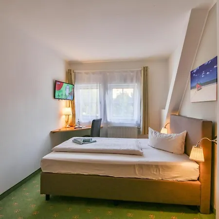 Отель Hotel Und Restaurant 