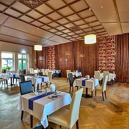 Hotel Und Restaurant 